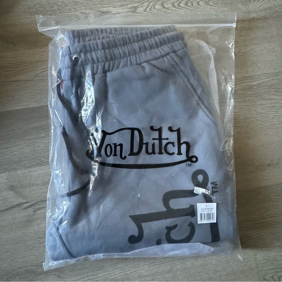 Streetwear! Von Dutch, Ed Hardy and more! - Picture 6 of 11